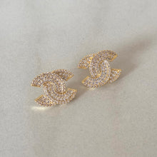 Cargar imagen en el visor de la galería, ARETES CHANNEL PAVE
