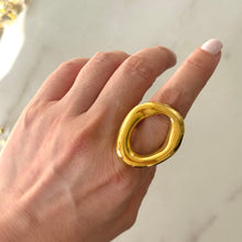 Cargar imagen en el visor de la galería, ANILLO ÓVALO DORADO