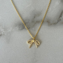 Cargar imagen en el visor de la galería, CADENA LAZADA DORADA