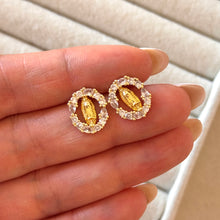 Cargar imagen en el visor de la galería, MINI ARETE VIRGEN