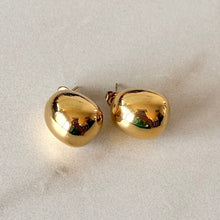Cargar imagen en el visor de la galería, ARETES BOTÓN DORADO