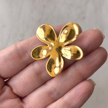 Cargar imagen en el visor de la galería, BROCHE CAROLINA DORADO