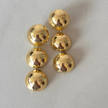 Cargar imagen en el visor de la galería, ARETES TRIPLE ESFERA