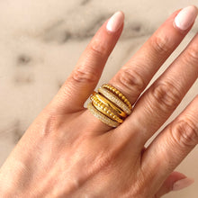 Cargar imagen en el visor de la galería, ANILLO VIRGINIA DORADO
