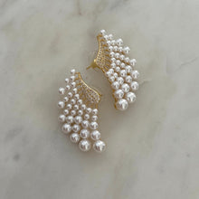 Cargar imagen en el visor de la galería, ARETES MADISON