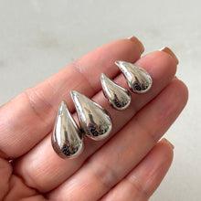 Cargar imagen en el visor de la galería, ARETES GOTA PLT 12MM