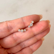 Cargar imagen en el visor de la galería, ARETES TRÍO ZIRCONIA