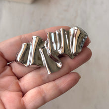 Cargar imagen en el visor de la galería, BROCHE HERMES PLATEADO