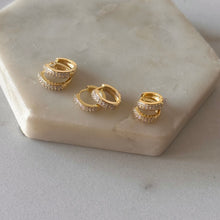 Cargar imagen en el visor de la galería, HUGGIES NORA