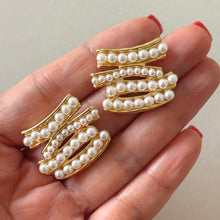 Cargar imagen en el visor de la galería, ARETES OLA DE PERLAS
