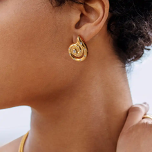 Cargar imagen en el visor de la galería, ARETES NAUTILUS BRILLO