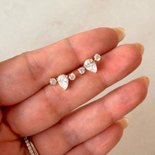 Cargar imagen en el visor de la galería, ARETES ZIRCONIA PERA
