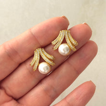 Cargar imagen en el visor de la galería, ARETES VELCHEVA DORADO