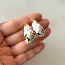 Cargar imagen en el visor de la galería, ARETES THE GARDEN