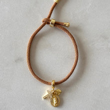 Cargar imagen en el visor de la galería, PULSERA VIRGEN CHARMS