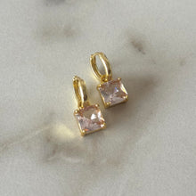 Cargar imagen en el visor de la galería, HUGGIES LUCILLE