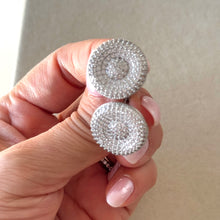 Cargar imagen en el visor de la galería, ARETES BOTÓN PAVE PLT