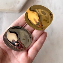 Cargar imagen en el visor de la galería, BROCHE GIANNI PLATEADO