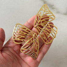 Cargar imagen en el visor de la galería, ARETES ALAS MONARCA