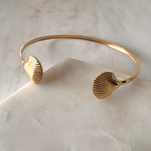 Cargar imagen en el visor de la galería, BANGLE DOBLE CONCHA
