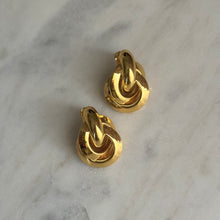 Cargar imagen en el visor de la galería, ARETES VICA DORADO