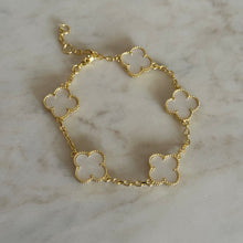 Cargar imagen en el visor de la galería, PULSERA TRÉBOLES