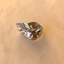 Cargar imagen en el visor de la galería, ANILLO MONSTERA