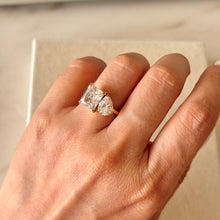 Cargar imagen en el visor de la galería, ANILLO DÚO ZIRCONIA
