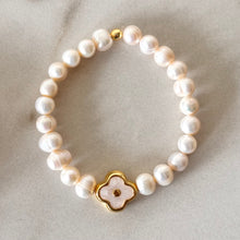Cargar imagen en el visor de la galería, PULSERA PERLAS TRÉBOL*
