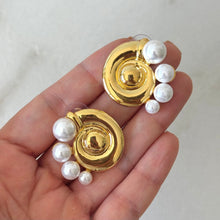 Cargar imagen en el visor de la galería, ARETES VENUS
