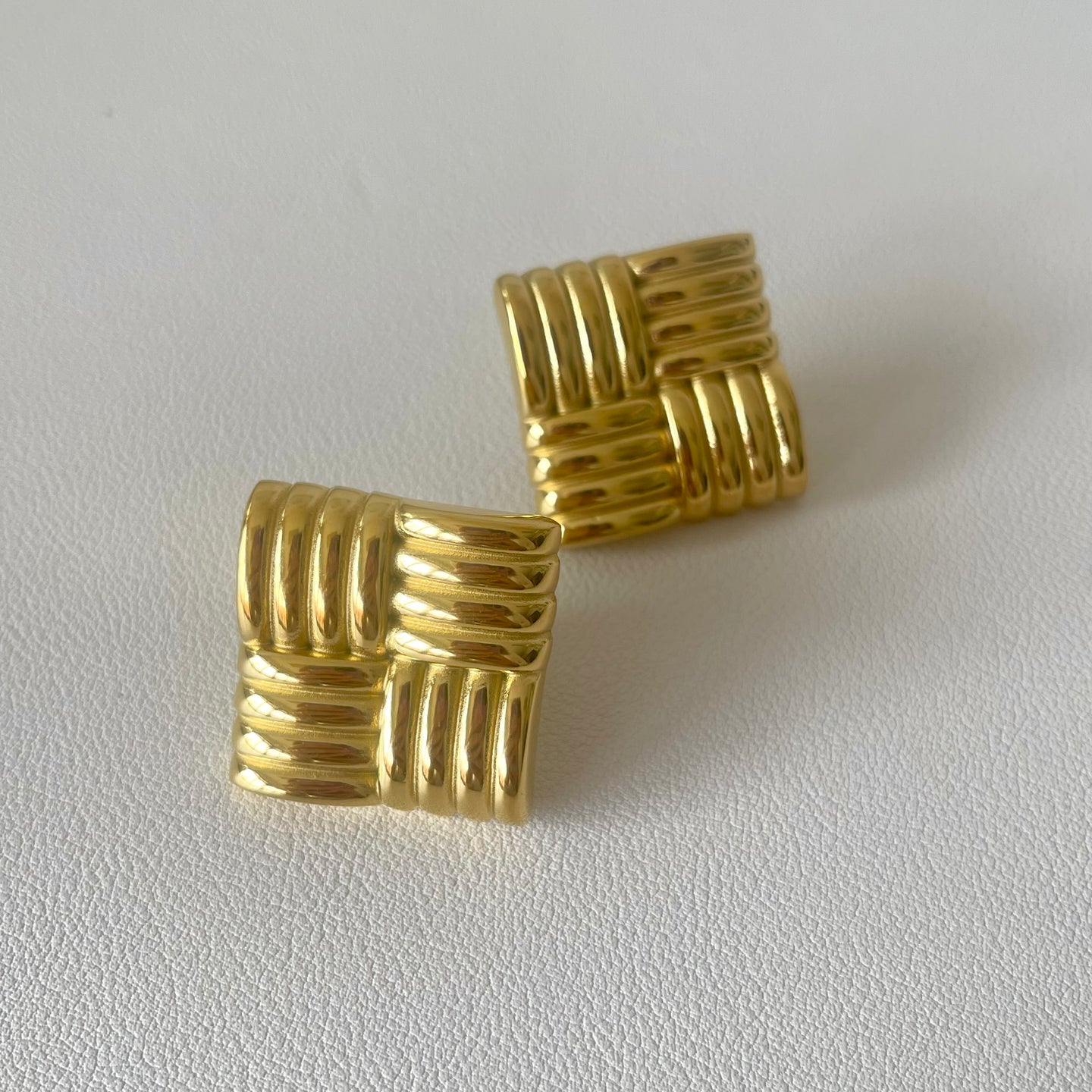 ARETES ALYA