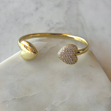 Cargar imagen en el visor de la galería, BANGLE CORAZONES
