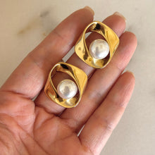 Cargar imagen en el visor de la galería, ARETES ALEXIS
