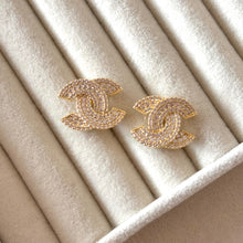 Cargar imagen en el visor de la galería, ARETES CHANNEL PAVE
