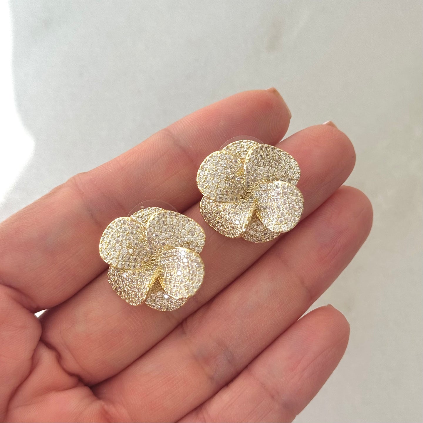 ARETES CEREZO DORADA