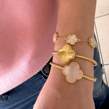 Cargar imagen en el visor de la galería, BANGLE TRÉBOL SOLITARIO
