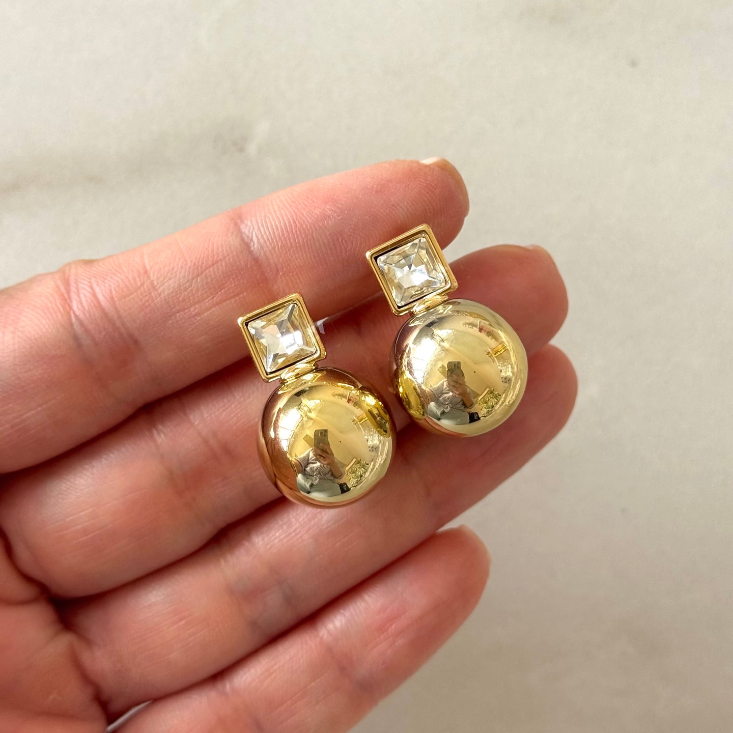 ARETES STELLA DORADO