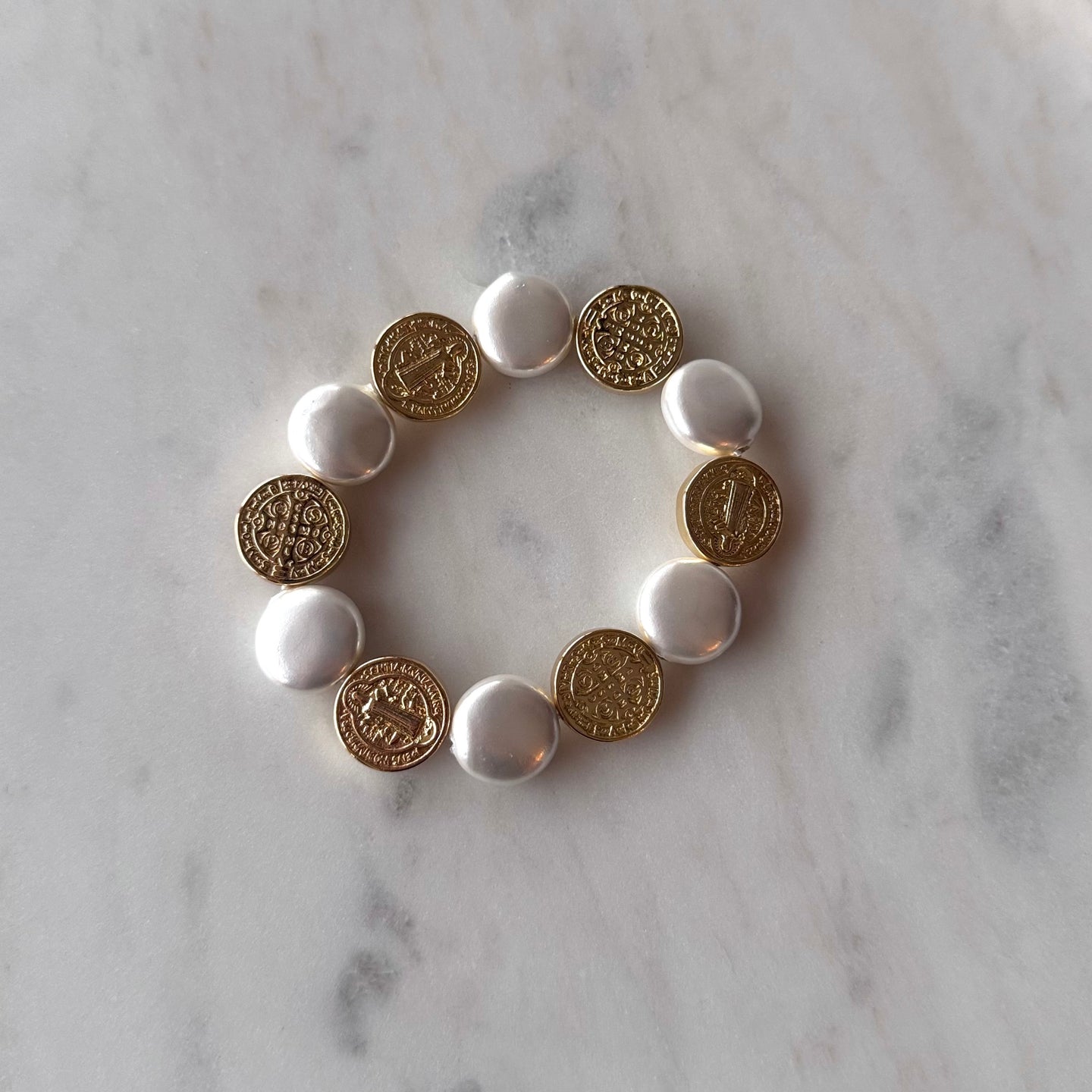 PULSERA PERLAS MONEDA SB