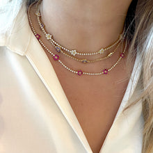 Cargar imagen en el visor de la galería, COLLAR TENIS FLORECITAS

