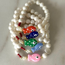 Cargar imagen en el visor de la galería, PULSERA PEZ COLOR*
