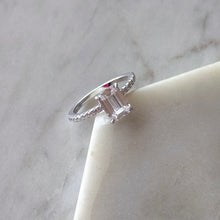 Cargar imagen en el visor de la galería, ANILLO ISABEL 7
