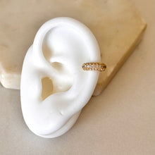Cargar imagen en el visor de la galería, EAR CUFF PAVE
