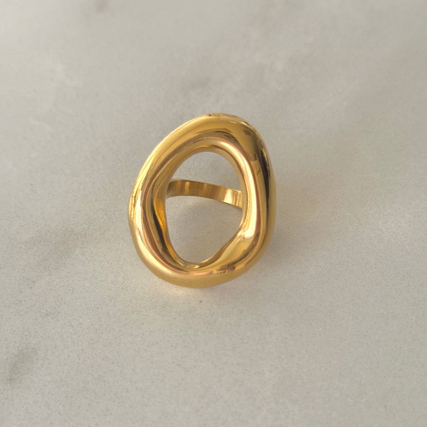ANILLO ÓVALO DORADO