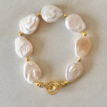 Cargar imagen en el visor de la galería, PULSERA PERLAS MONEDA*
