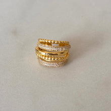 Cargar imagen en el visor de la galería, ANILLO VIRGINIA DORADO
