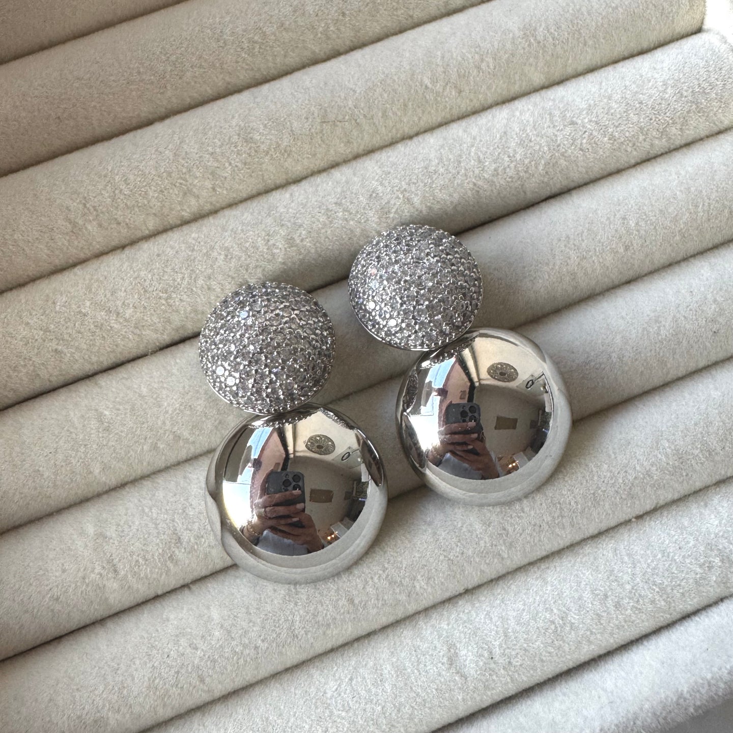 ARETES ASTRID PLATEADO