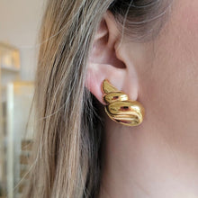 Cargar imagen en el visor de la galería, ARETES CARACOLA
