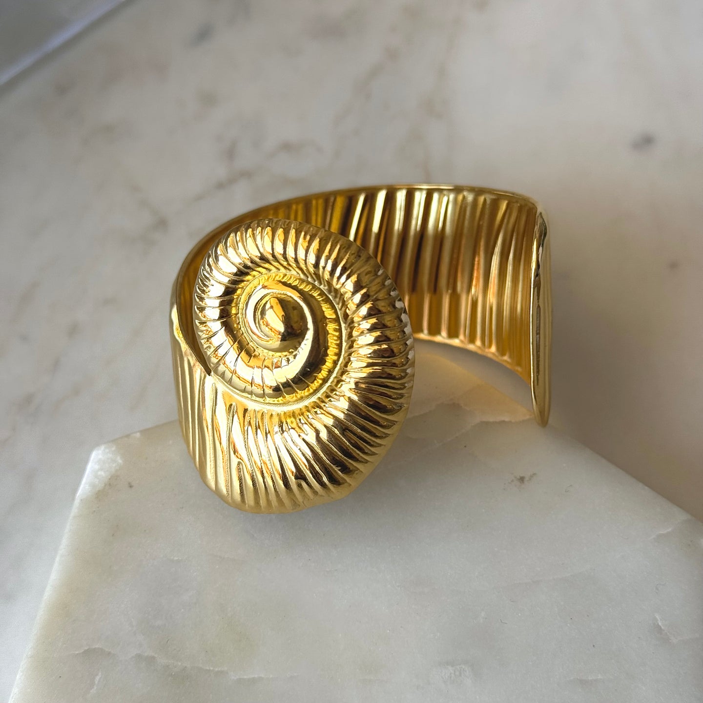 BANGLE NAUTILUS