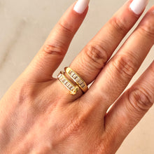 Cargar imagen en el visor de la galería, ANILLO CLAVO ZIRCONIA
