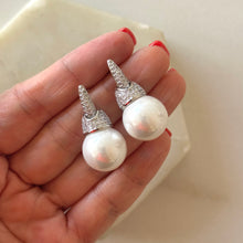 Cargar imagen en el visor de la galería, ARETES MÓNICA PLATEADO
